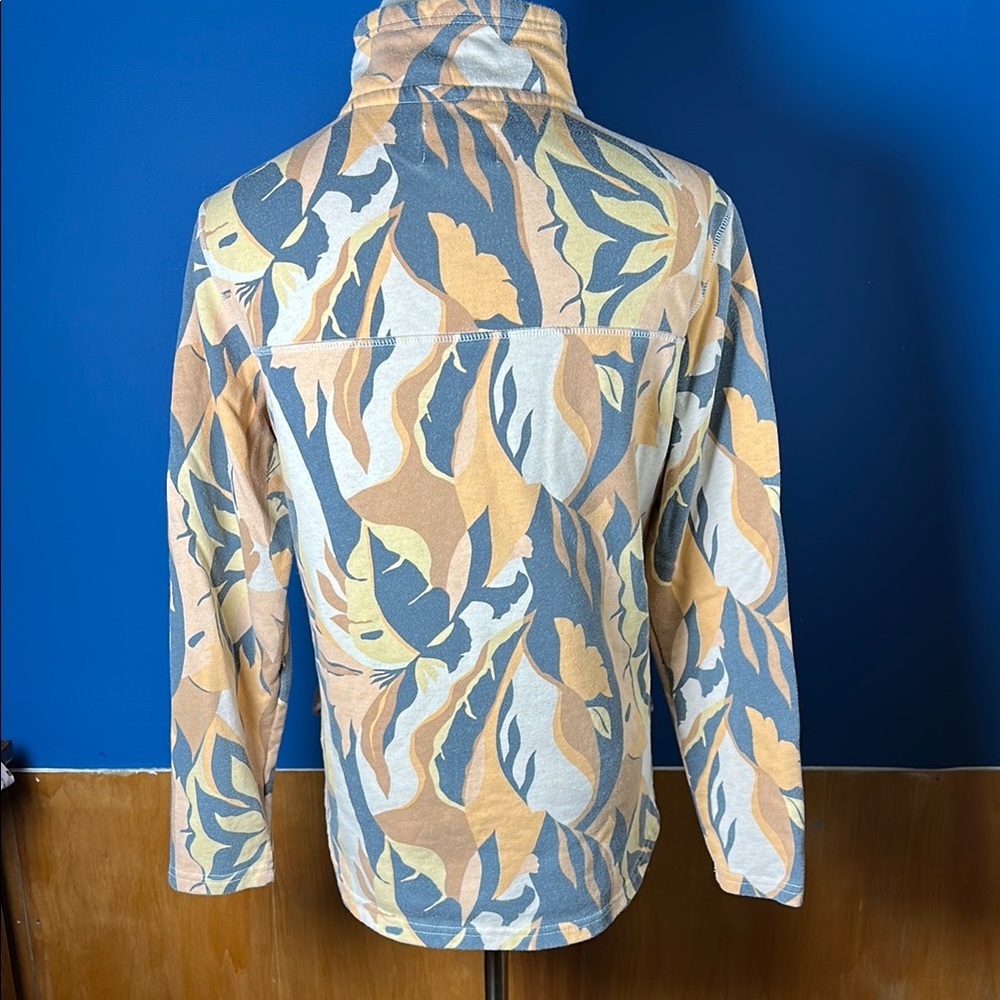 Floral Quarter-Zip Pullover - Picture 6 of 9